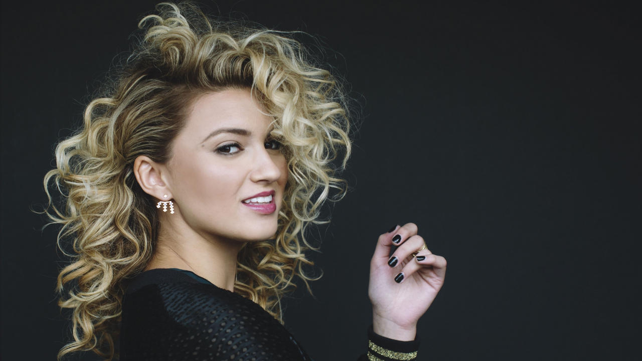 Tori Kelly — Photo
