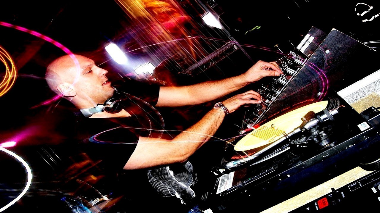 Rob Tissera — Photo