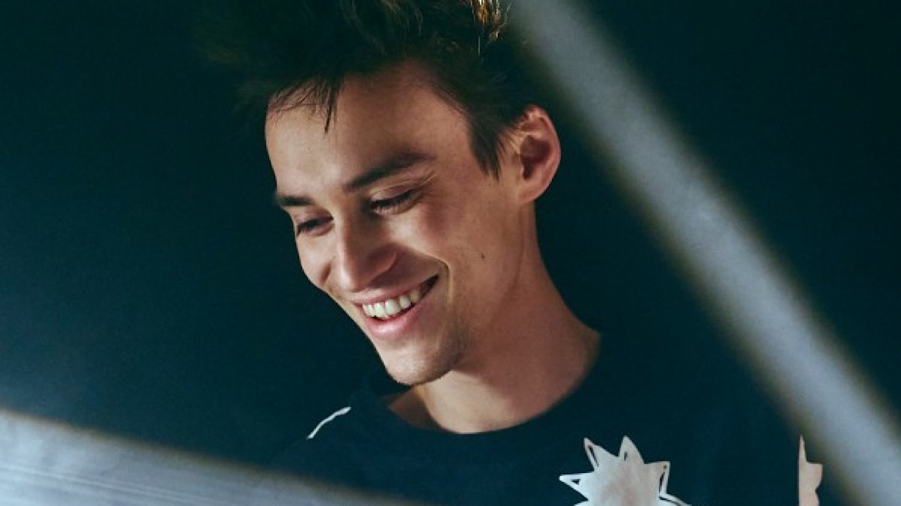 Header Banner Jacob Collier