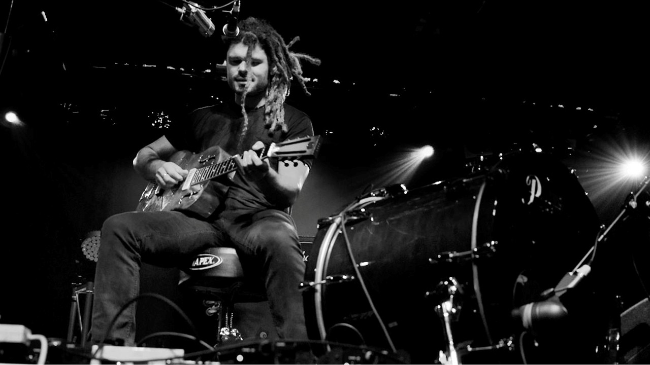 Ash Grunwald — Photo