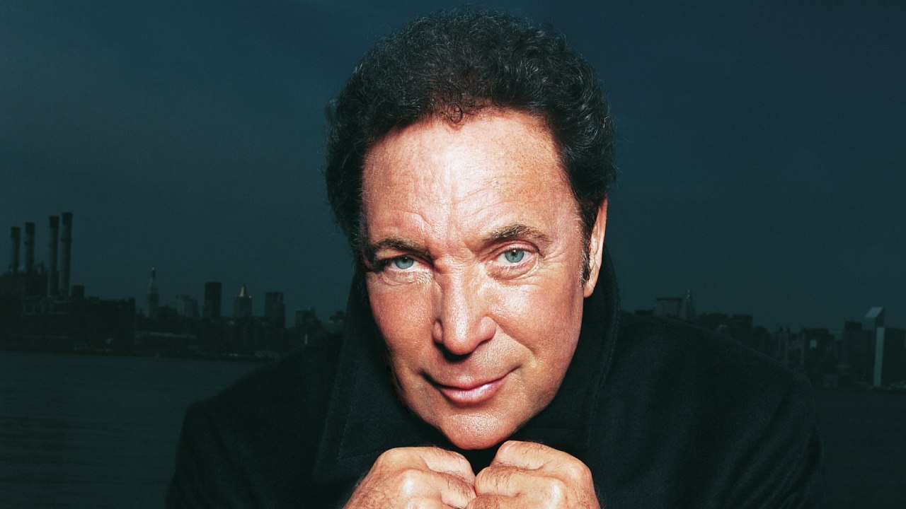 Tom Jones — Photo