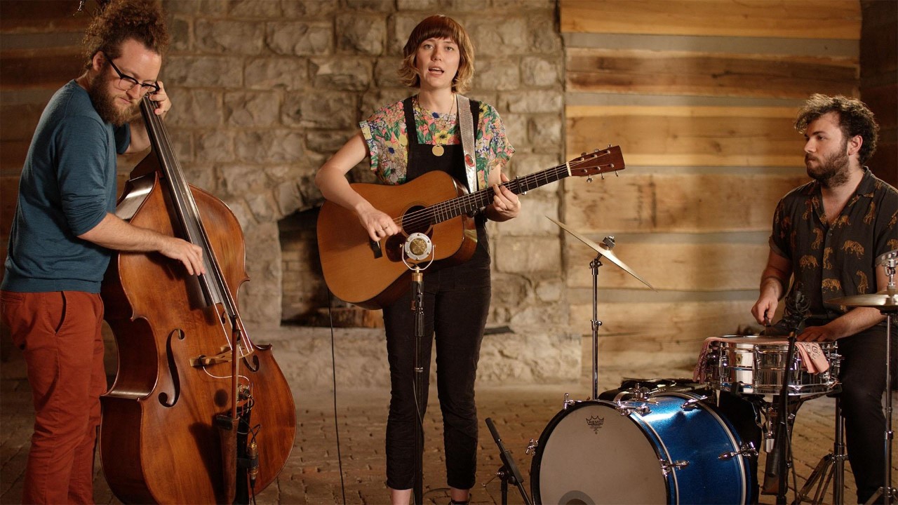 Molly Tuttle — Photo
