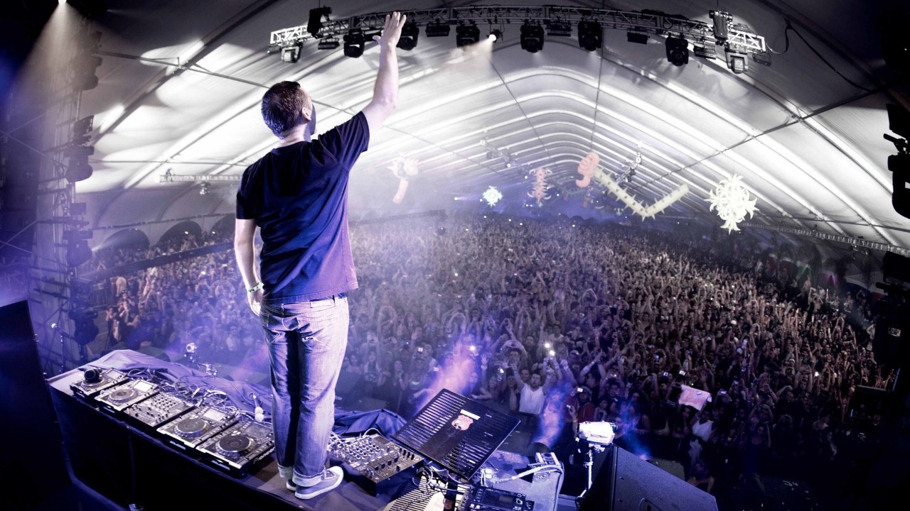 Photo of Dimitri Vegas