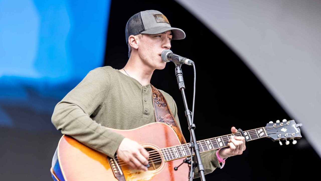 Sam Barber — Photo · live_stage