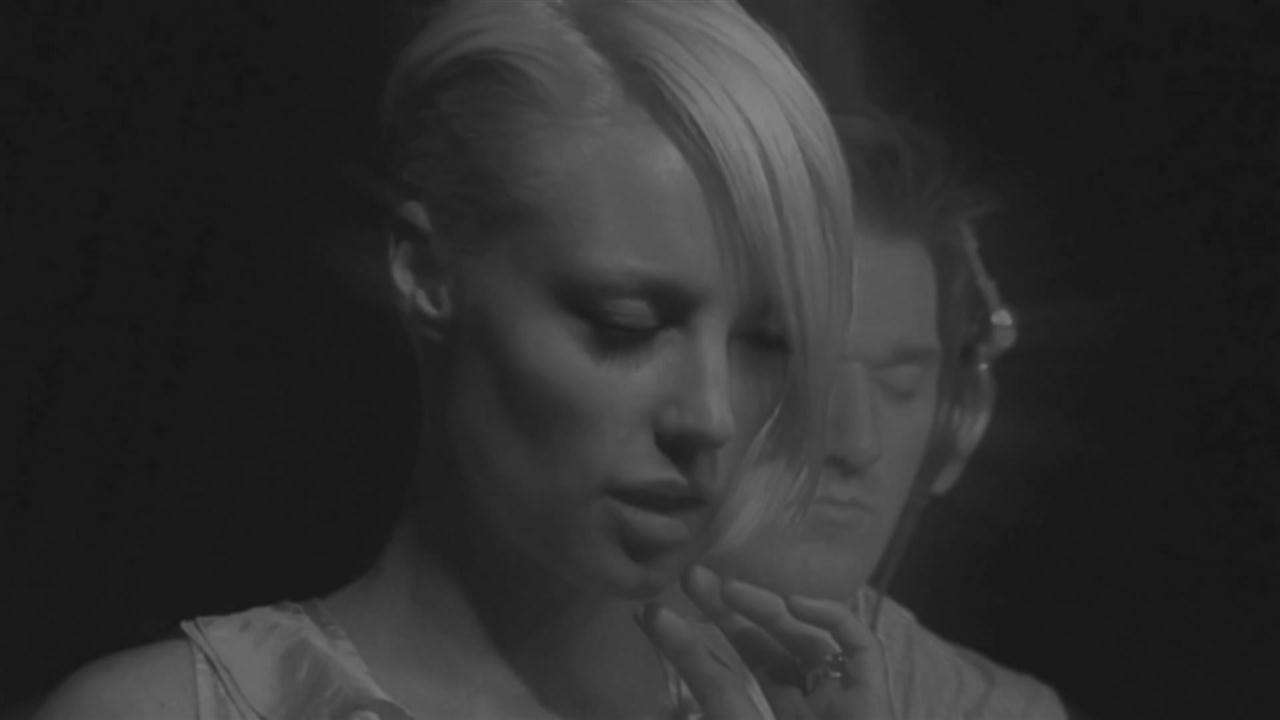 Emma Hewitt — Photo
