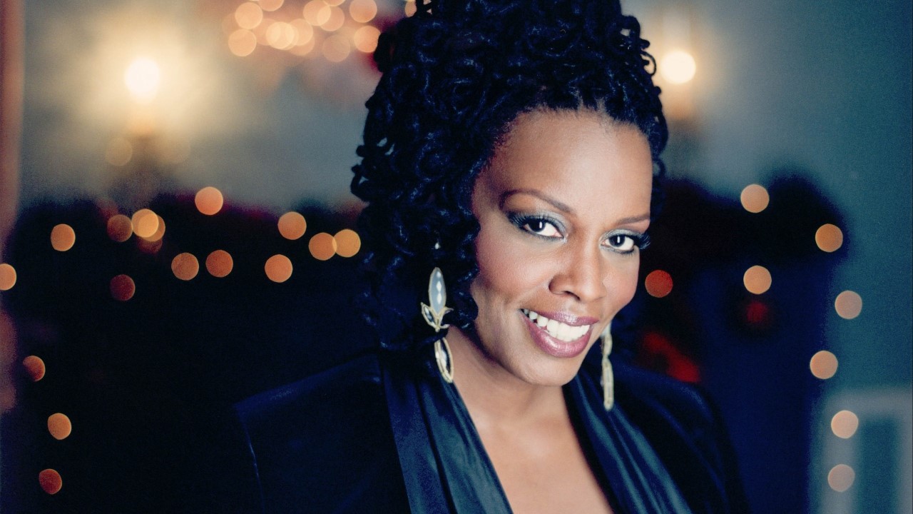 Dianne Reeves — Photo
