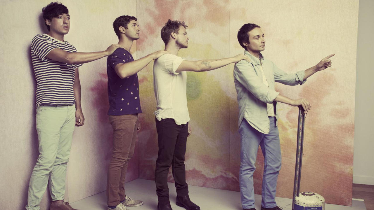 Grizzly Bear — Photo