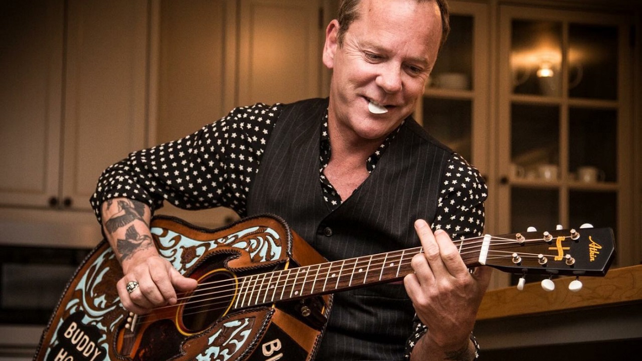 Header Banner Kiefer Sutherland