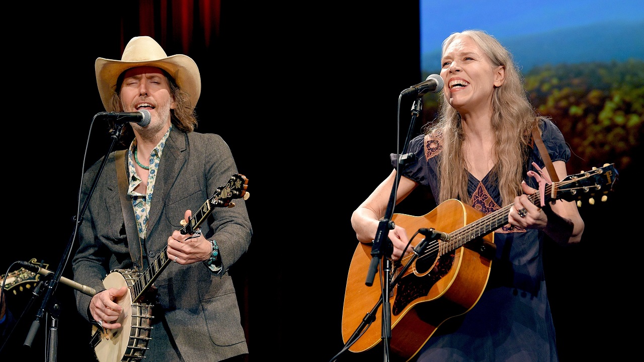 Gillian Welch — Photo · live_stage