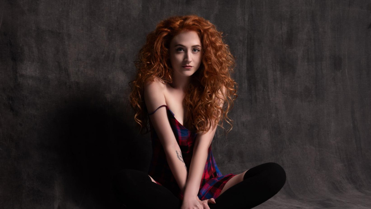 Janet Devlin — Photo