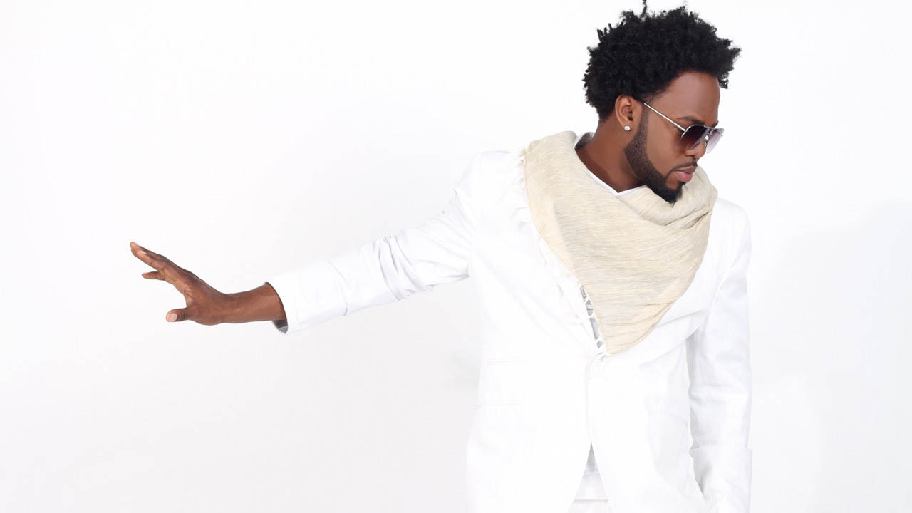 Dwele