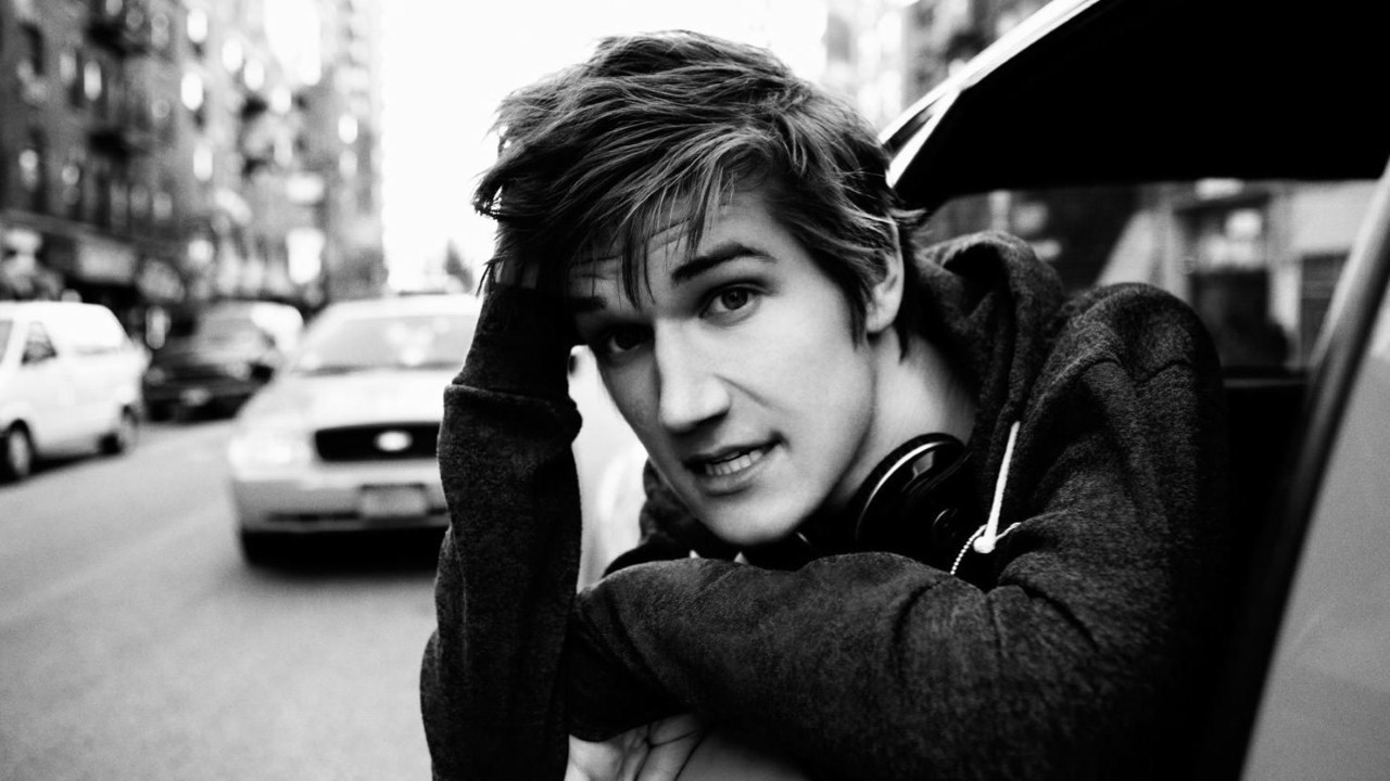 Header Banner Bo Burnham