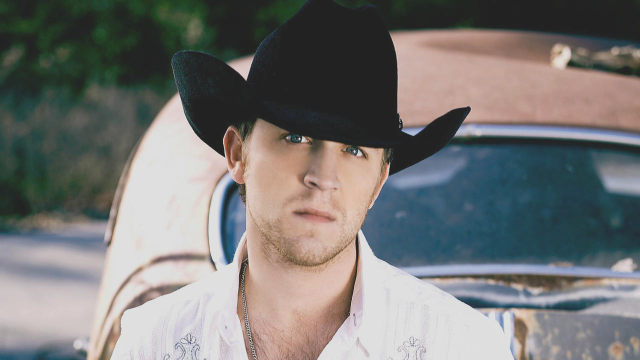 Justin Moore — Photo