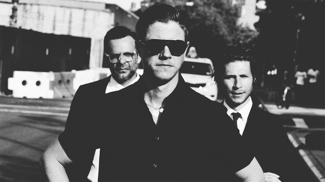 Interpol — Photo