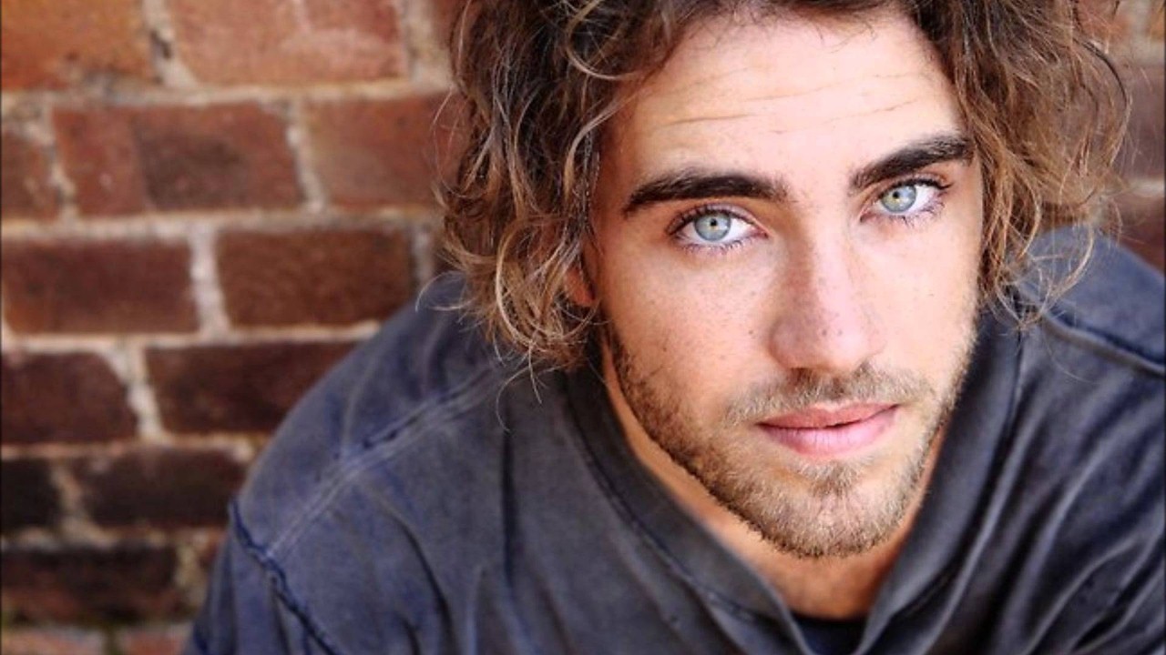 Matt Corby — Photo