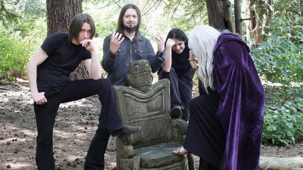 Alunah — Photo