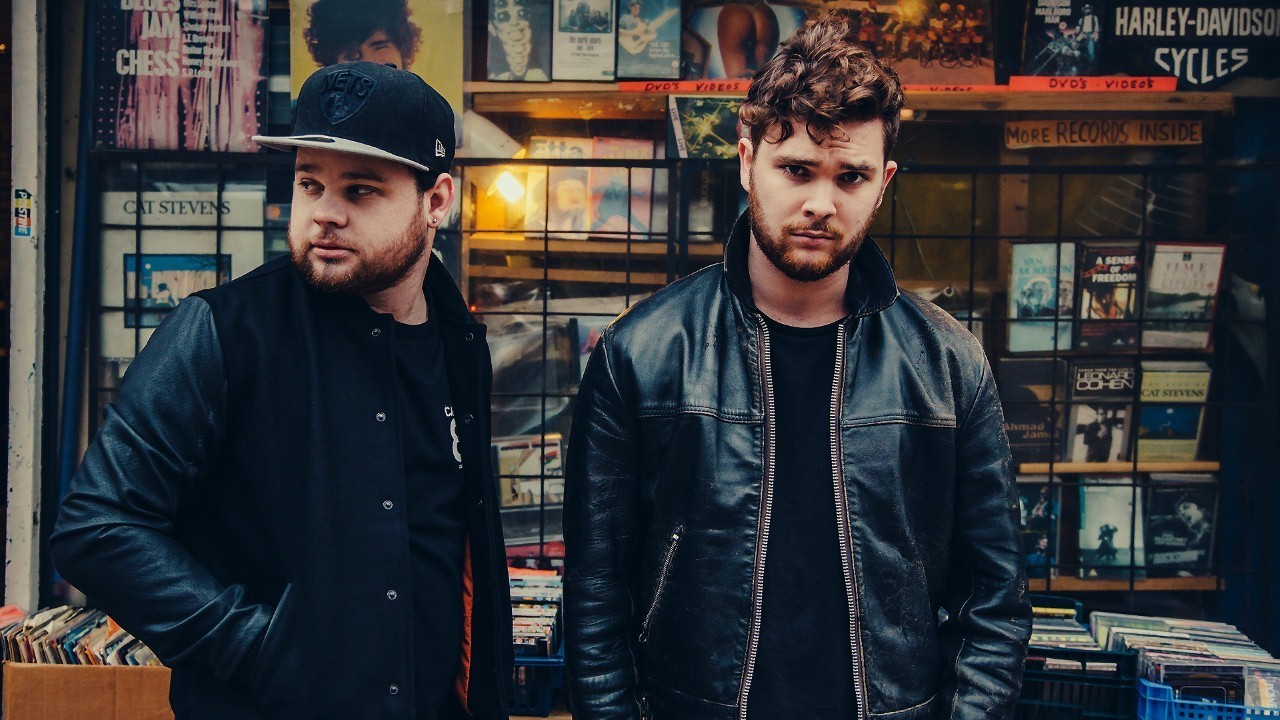 I Royal Blood dal vivo: Mike Kerr al basso e Ben Thatcher alla batteria