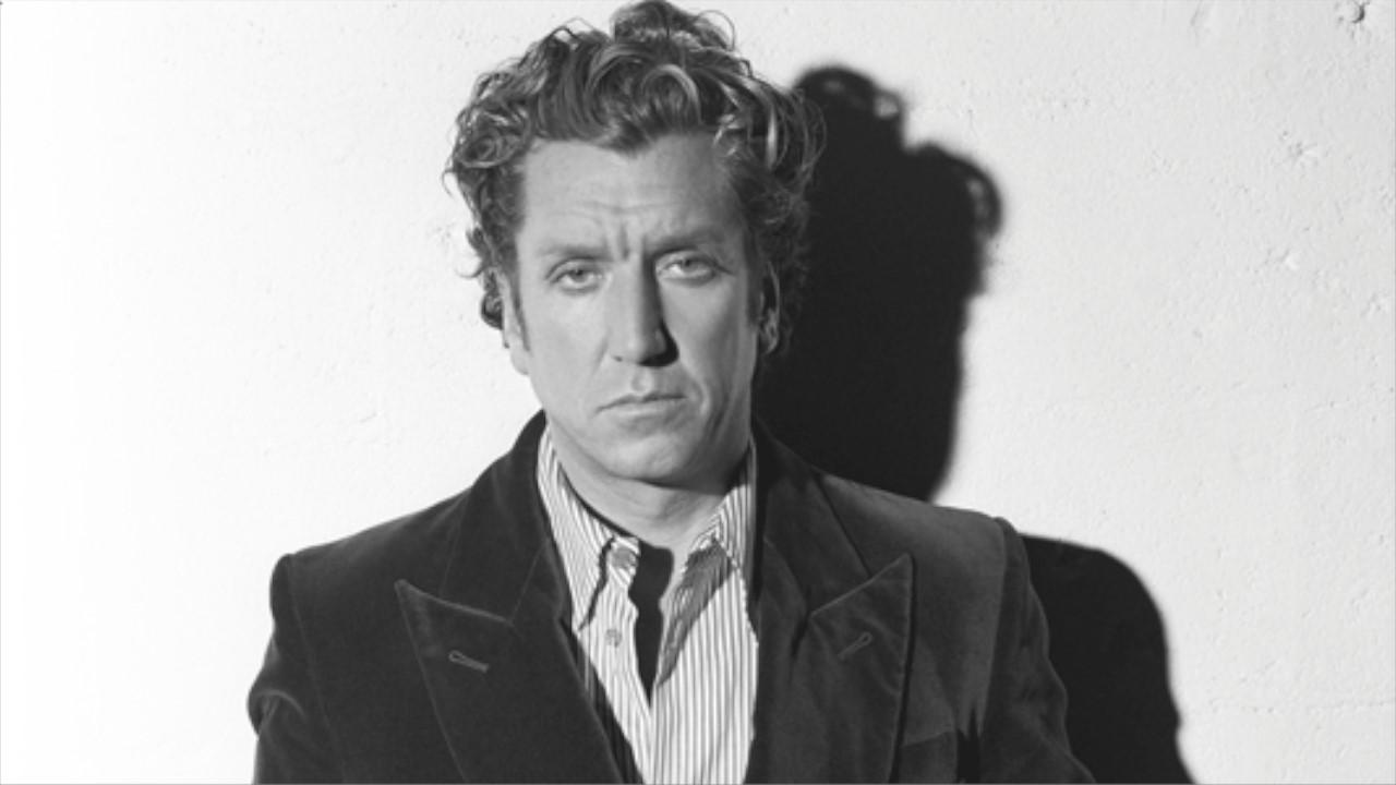 Steve Jones — Photo