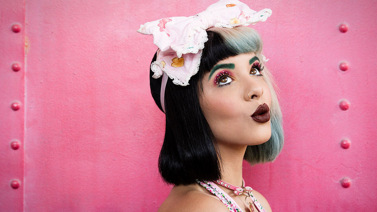 Header Banner melanie martinez