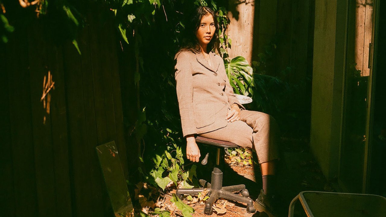 Ana Roxanne — Photo