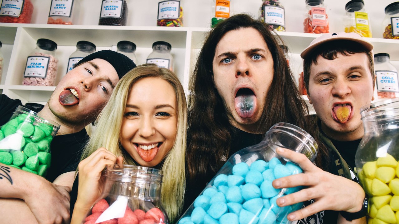 Milk Teeth — Photo