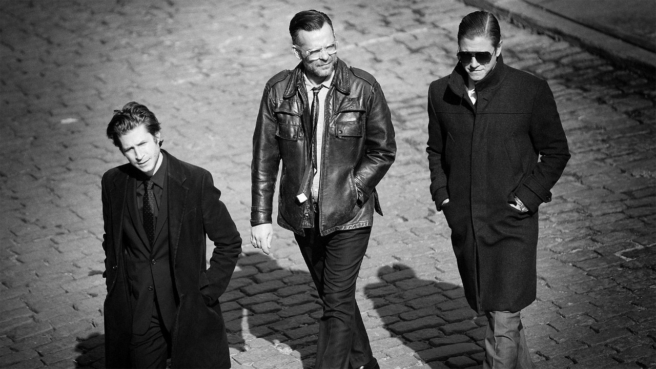 Interpol — Photo
