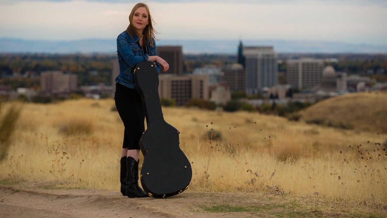 Eilen Jewell — Photo