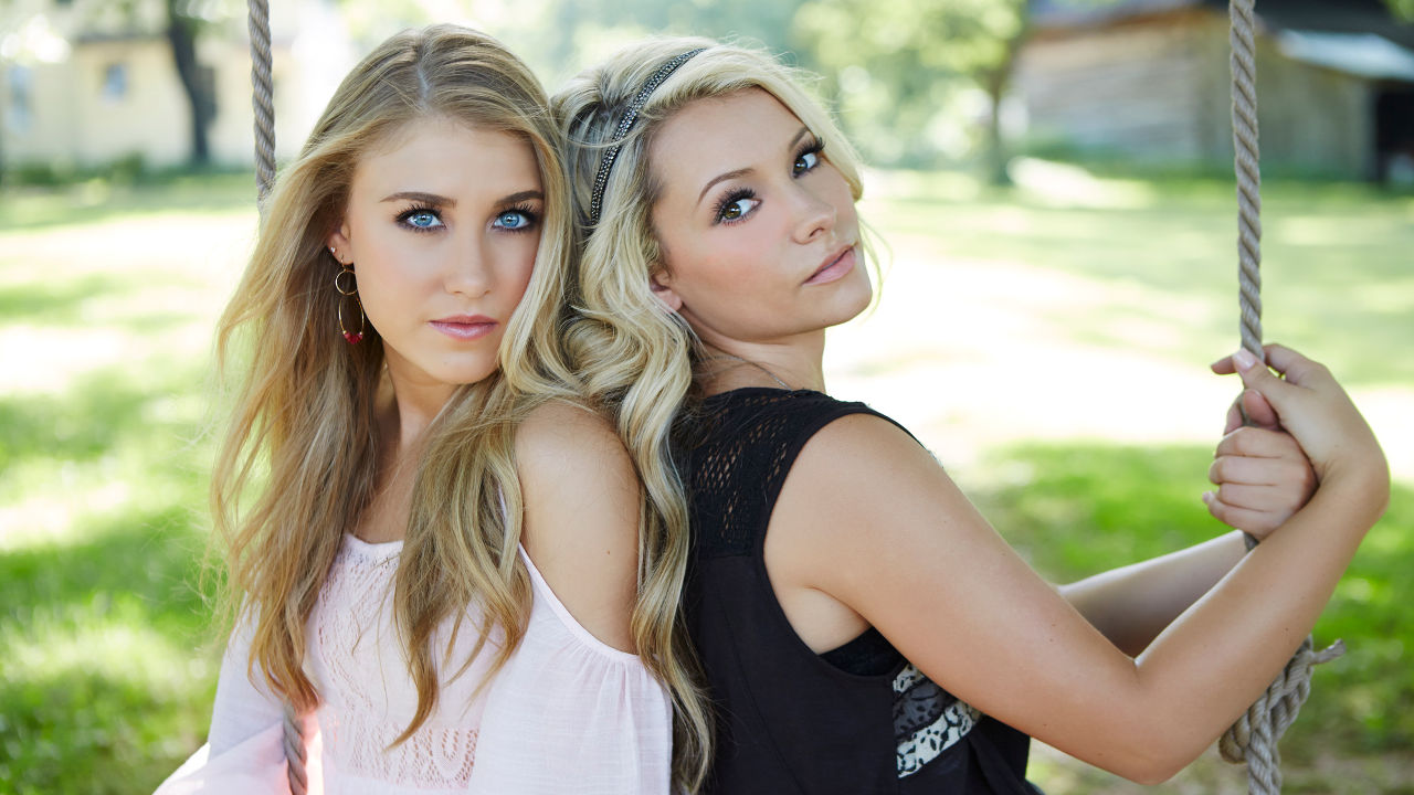 Maddie & Tae — Photo