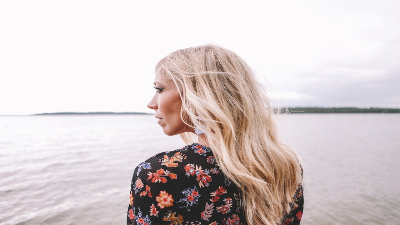 Ellie Holcomb — Photo
