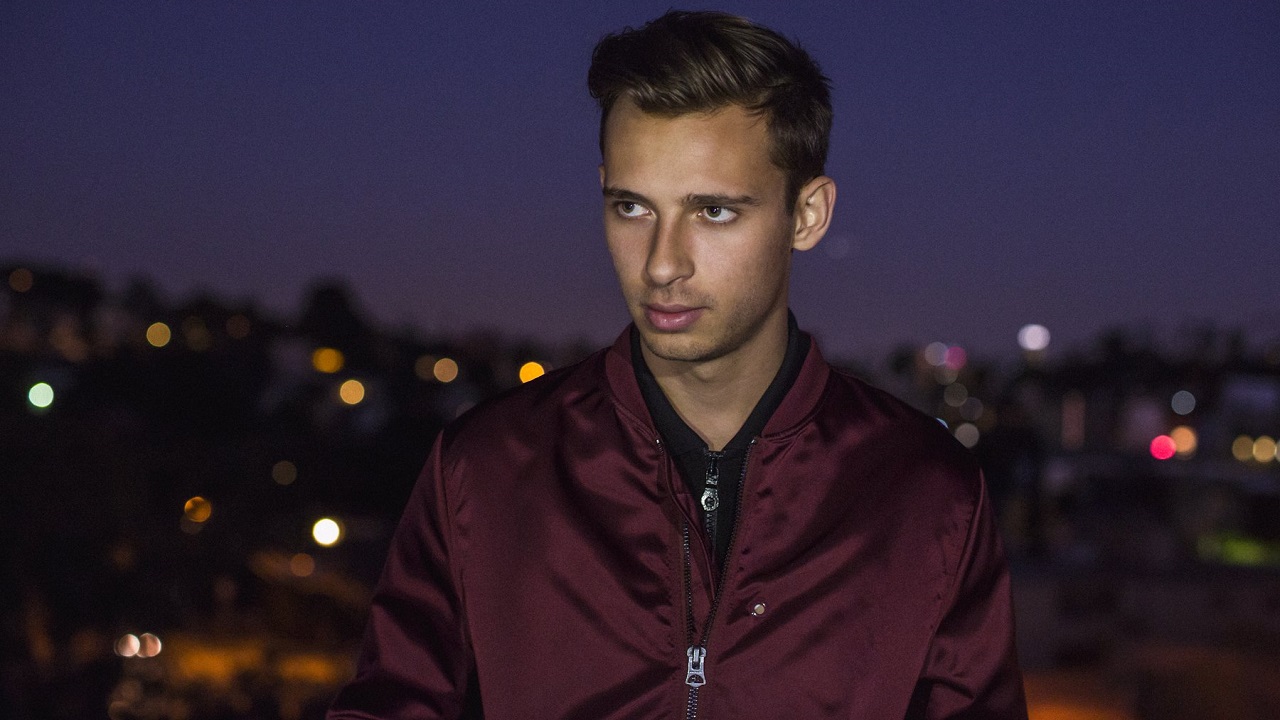 Header Banner Flume