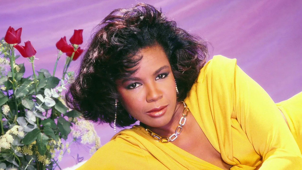 Angela Winbush — Photo