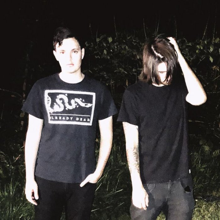CRØSSED HEARTS