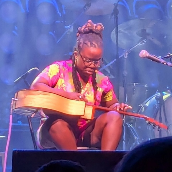 Yasmin Williams — Photo · live_stage