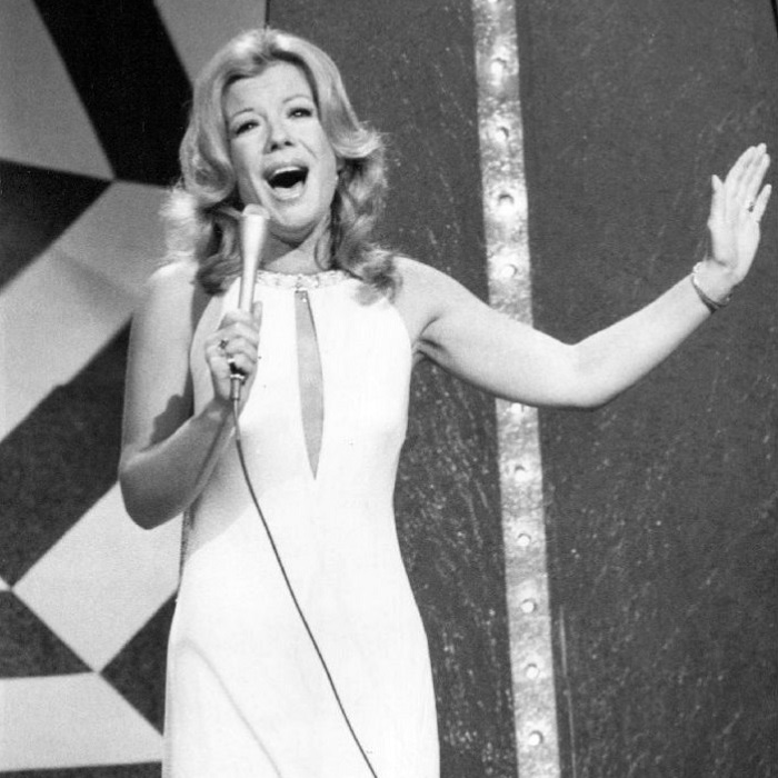 Vikki Carr