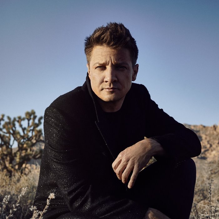 Sign - Jeremy Renner