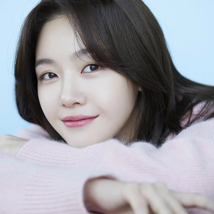 민아