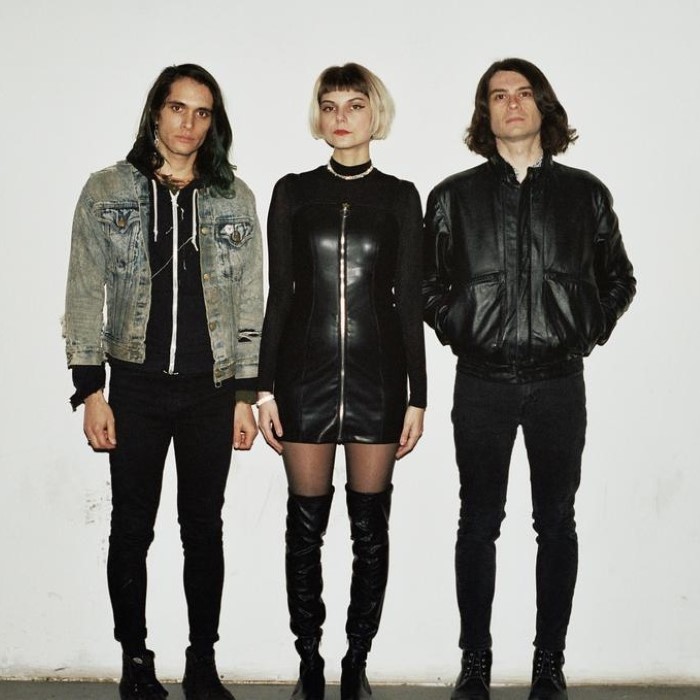 Control Top — Photo