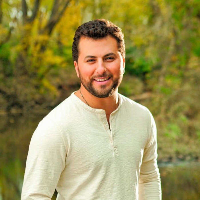 Tyler Farr