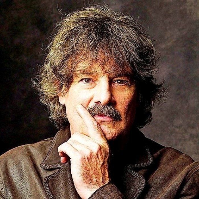 Burton Cummings — Photo