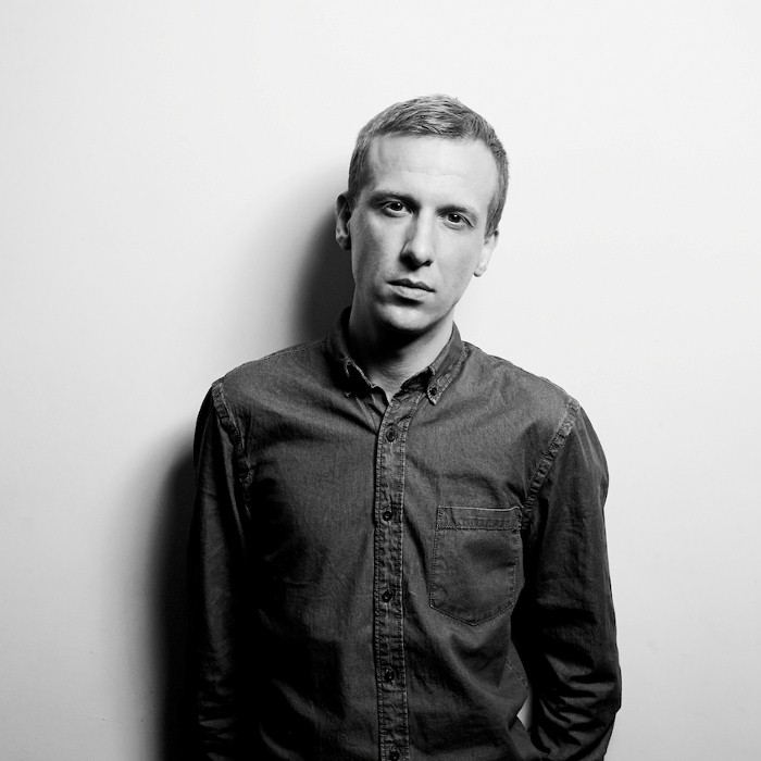 Ten Walls — Photo