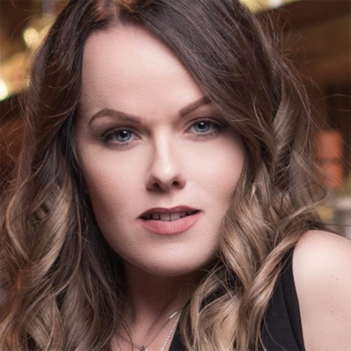 Roxi Copland — Photo · promo