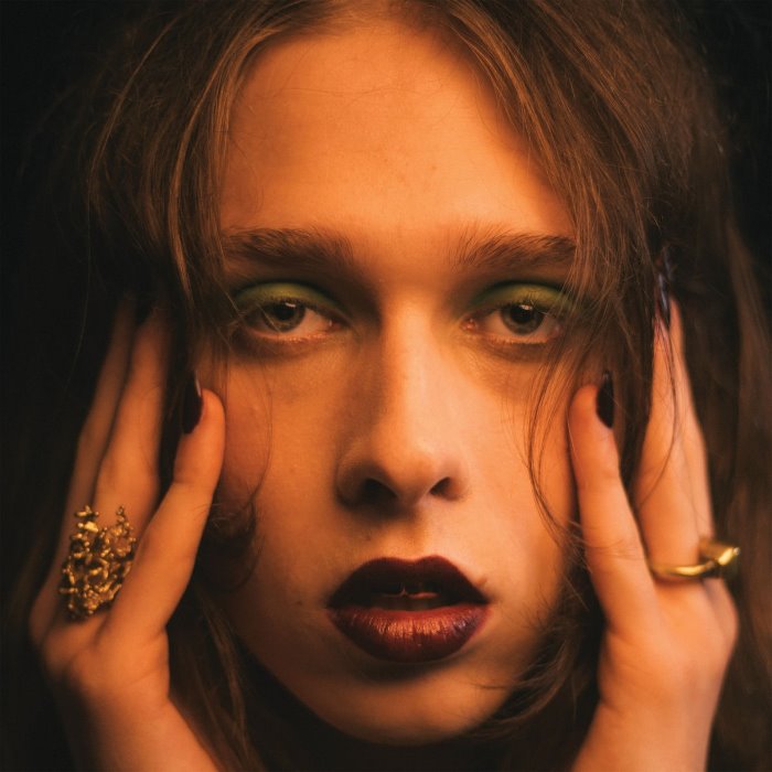 Lauren Auder - Alternative artist