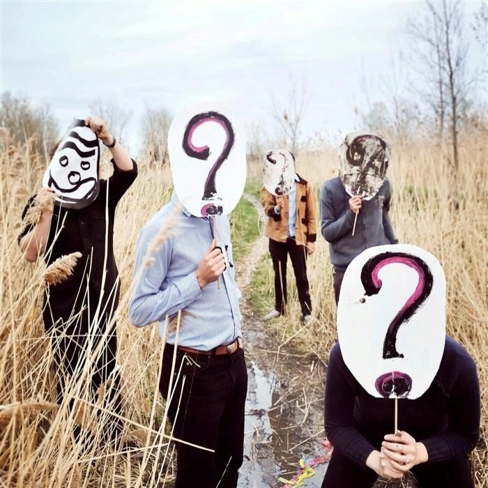 Clues